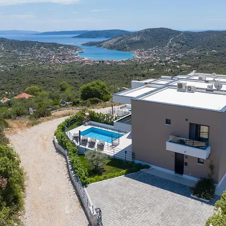 Villa View Collection *