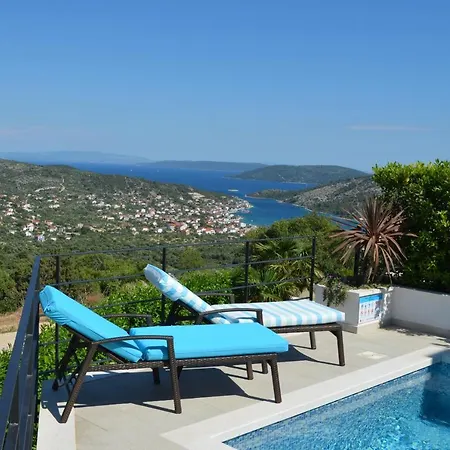 View Collection Villa Vinisce