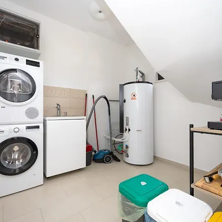 View Collection Vinišće