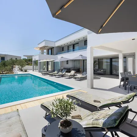 View Collection Villa