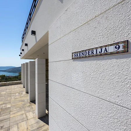 View Collection Villa