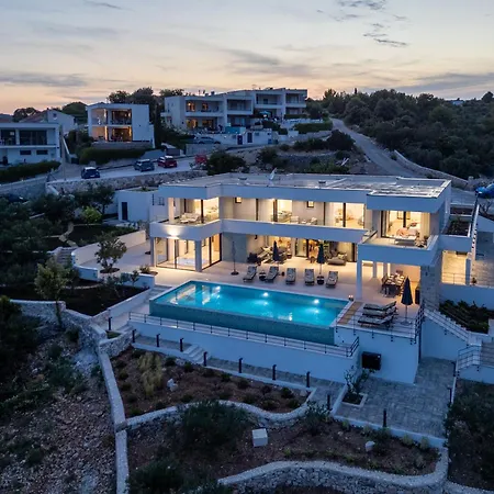View Collection Villa