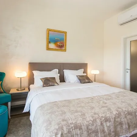 Villa View Collection