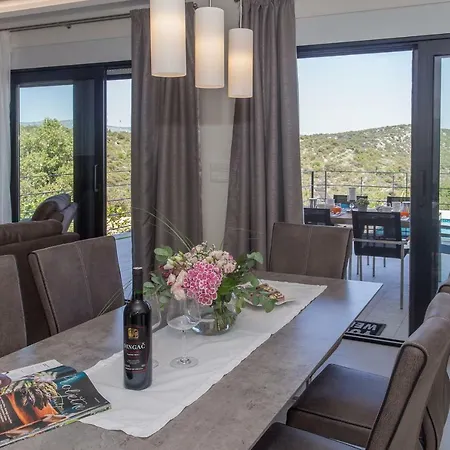 Villa View Collection *